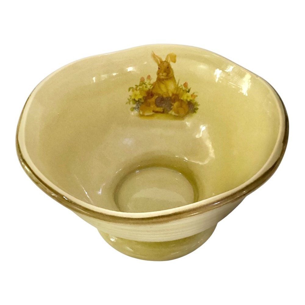 Vintage Bunny Rabbit Soup Cereal Icecream Bowl Ruffled Scalloped Rim Footed